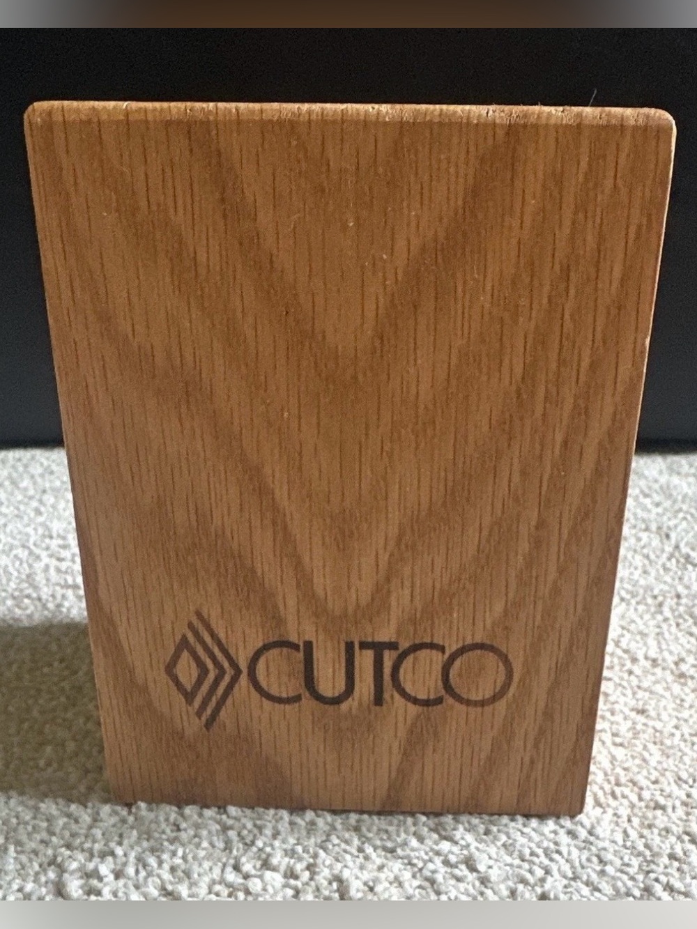 Cutco Oak Finish Knife Block in Brown